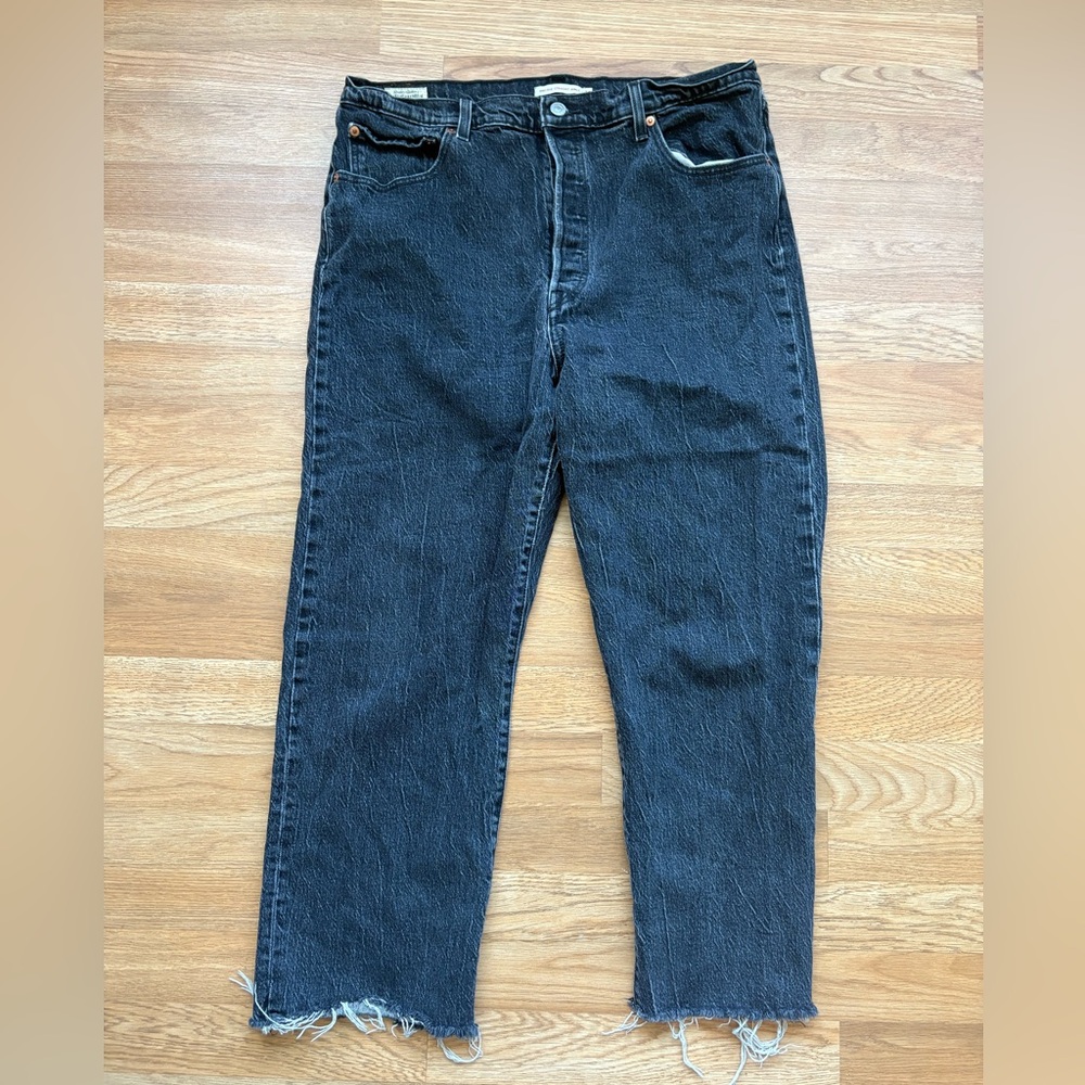 Levi's Ribcage Straight Black Frayed Women's Jeans